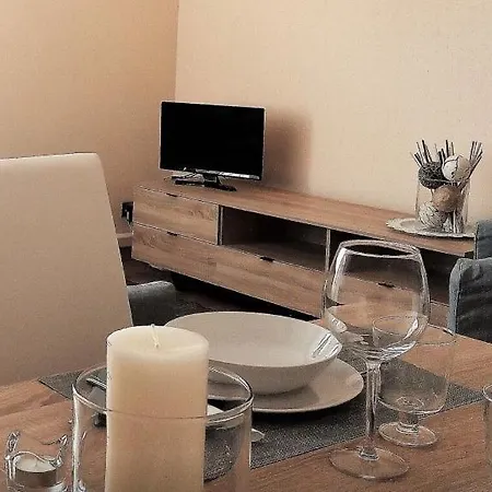 Appartamento Lovely, Charming And Quiet In The Centre Air Conditioned And Free Private Garage *