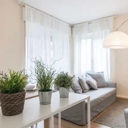 Lovely, Charming And Quiet In The Centre Air Conditioned And Free Private Garage Côme